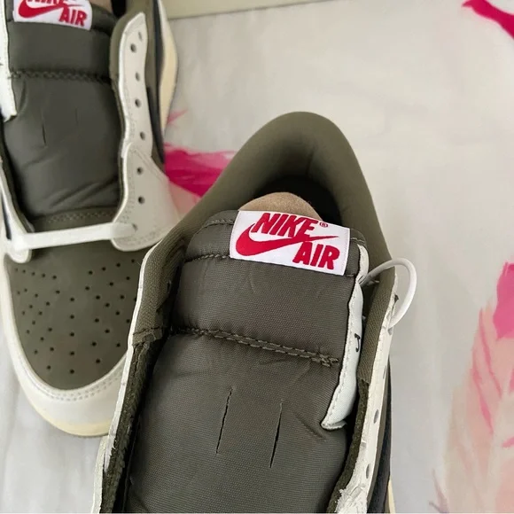 Travis Scott X Air Jordan 1 Low Og Olive Sneakers